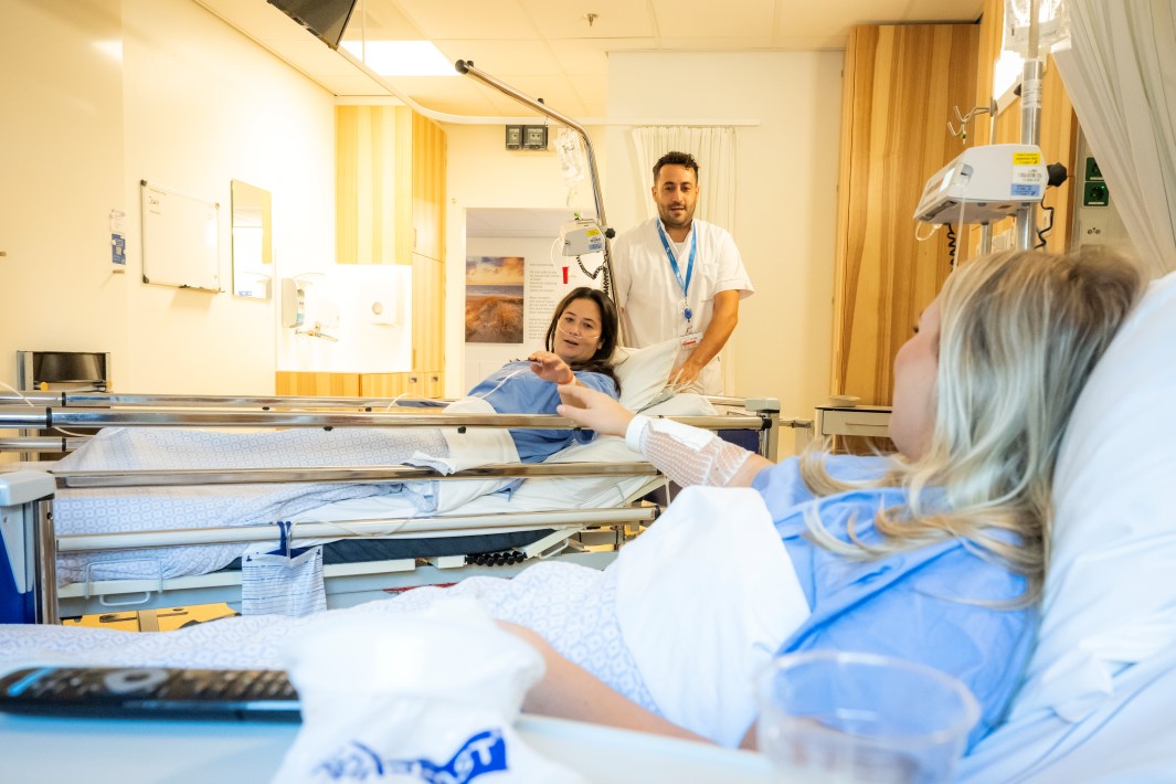 Donor en ontvanger samen op kamer-6773.jpg